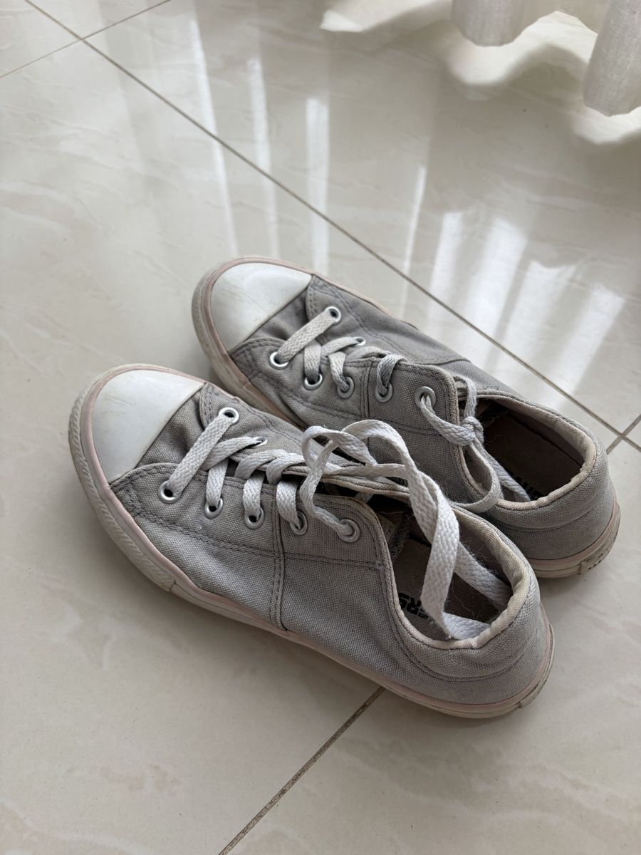 Converse Scarpe per ragazze: Converse Chuck Taylor All Star Grau Gr.33.5 – Usato da Reinach BL venduto da ali_qls5