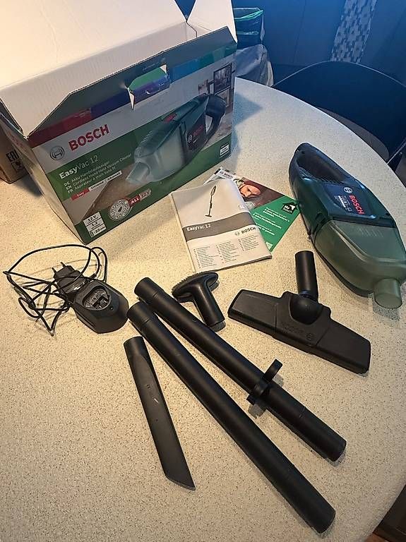 Staubsauger & Zubehör: Bosch Akku-Handstaubsauger EasyVac 12 – Gebraucht aus Uhwiesen von Zenzin
