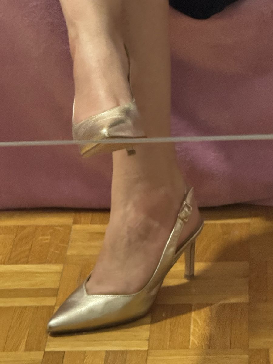 Chaussures femmes: Damenschuhe Pumps Gold Grösse 37 – D'occasion à Adlikon b.Regensdorf par gio_xl8z