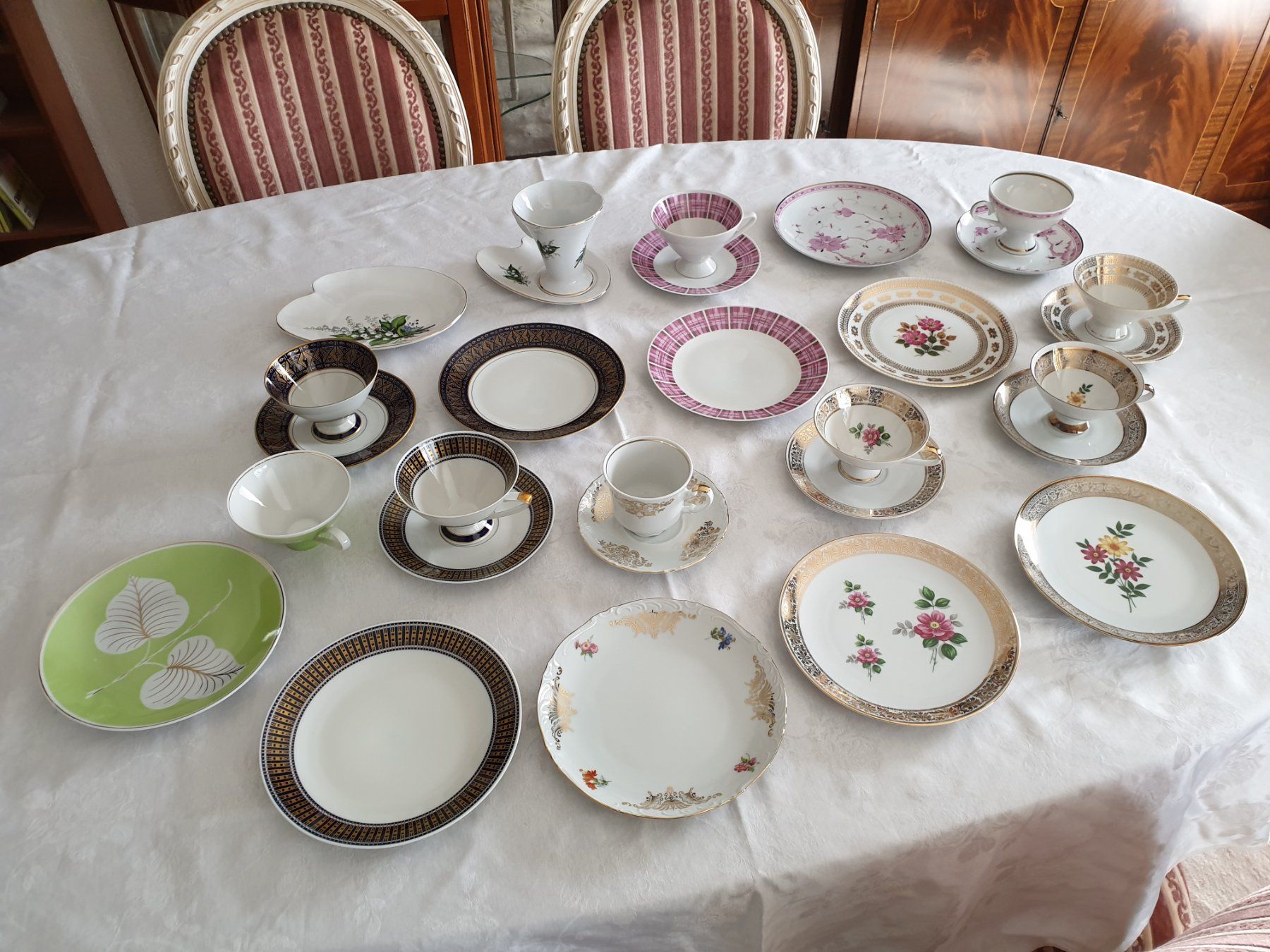 Tassen: Sammlung Sammeltassen Gedecke 3-pièces – Gebraucht aus Tuggen von Mviola2 4