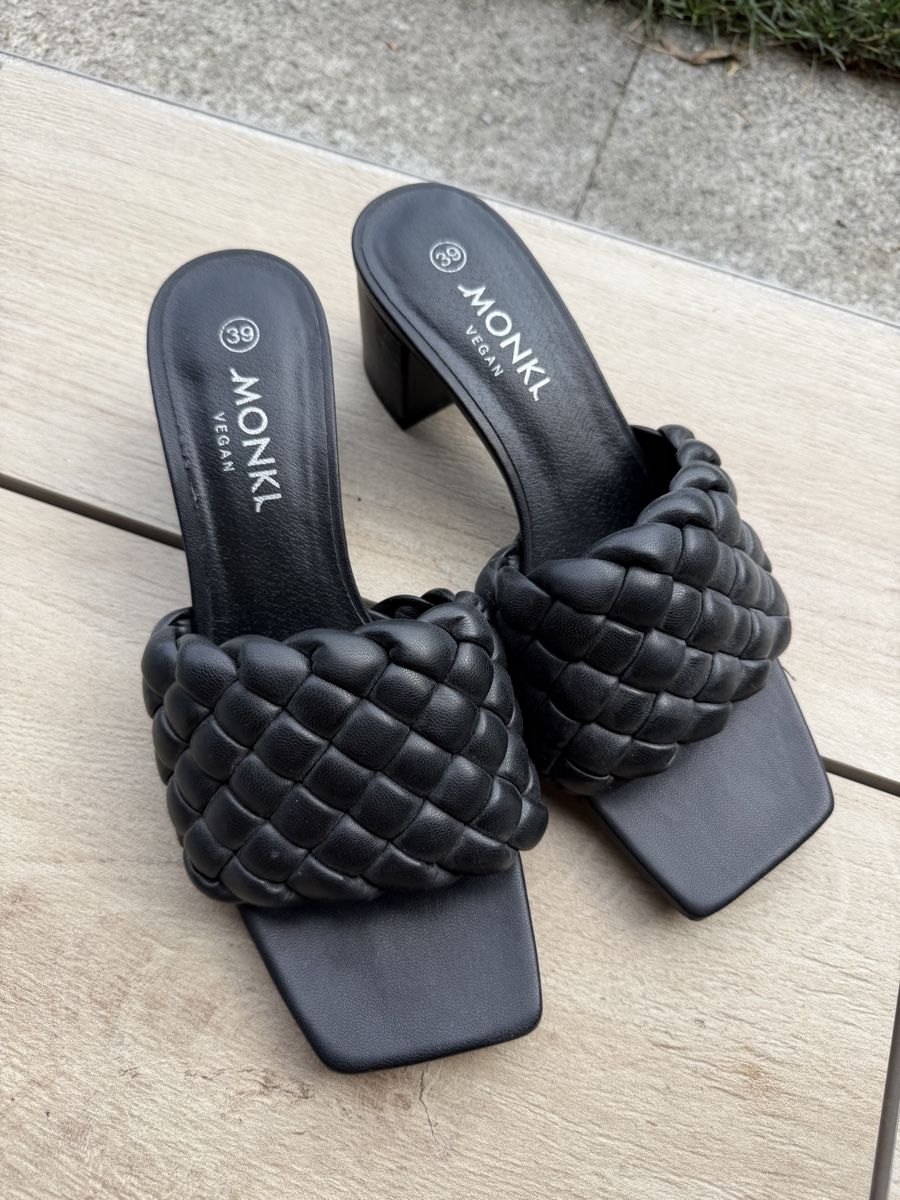 Chaussures femmes: Tacchi Monkl – D'occasion à Tegna par Valentinaleoni33 1