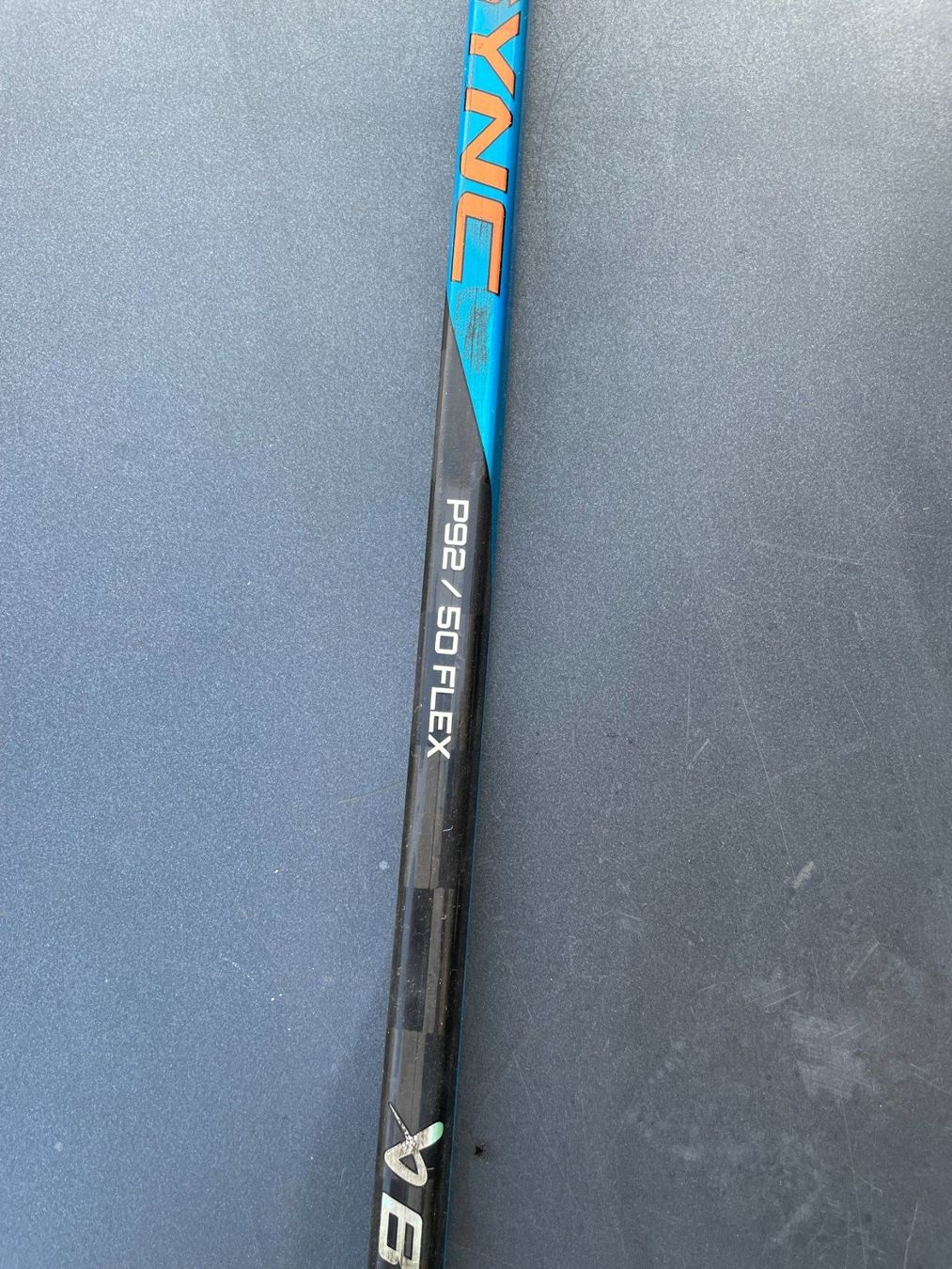 Bauer Stöcke & Schaufeln: Bauer Sync Hockeystock Junior – links, 50 Flex, P92 – Gebraucht aus Zürich von ONA-Online 1
