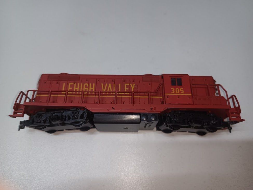 Modellini di ferrovie: SANTA  FE NR. 42005 – Usato da Amlikon-Bissegg venduto da Bienenlok 2