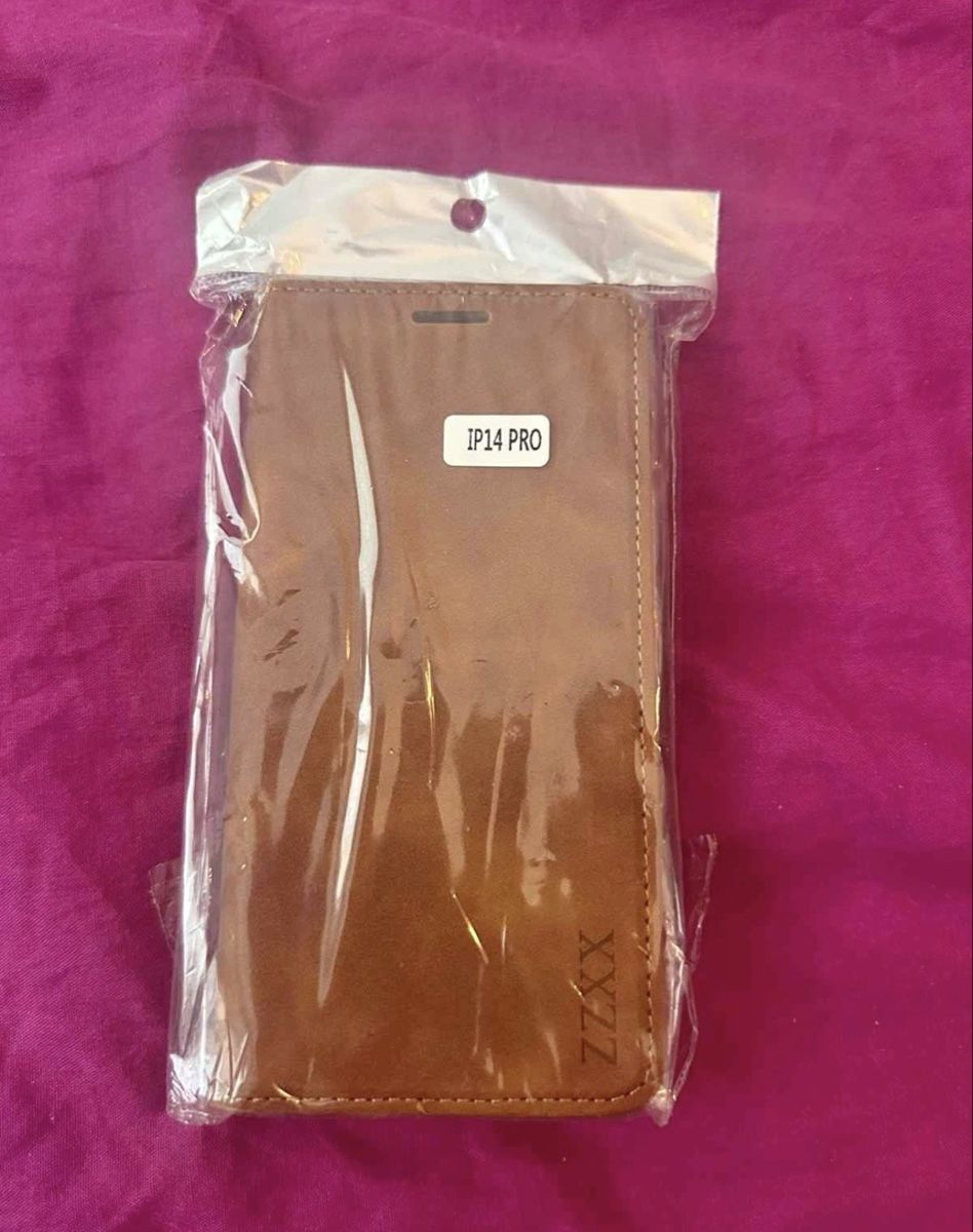 Cover & Protezioni schermo: Coque iPhone 14 Pro – Nuovo e nell'imballaggio originale da Vétroz venduto da Fabio-B