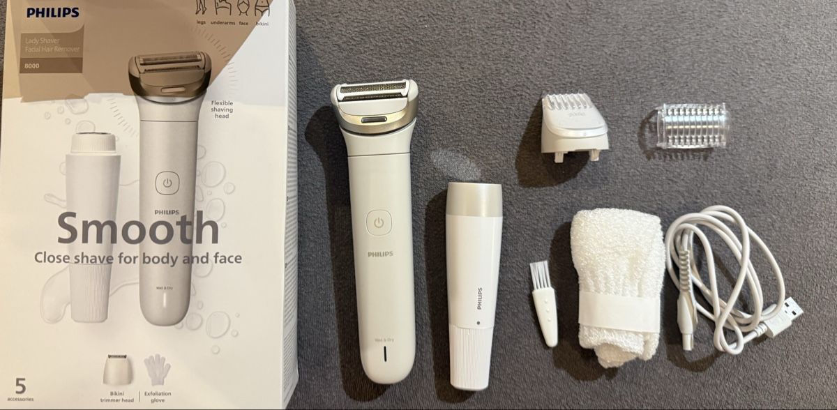Philips Rasoi & Lamette da barba: Philips Lady Shaver Series 8000 – Nuovo (secondo la descrizione) da Wolfhausen venduto da lunaire01 1