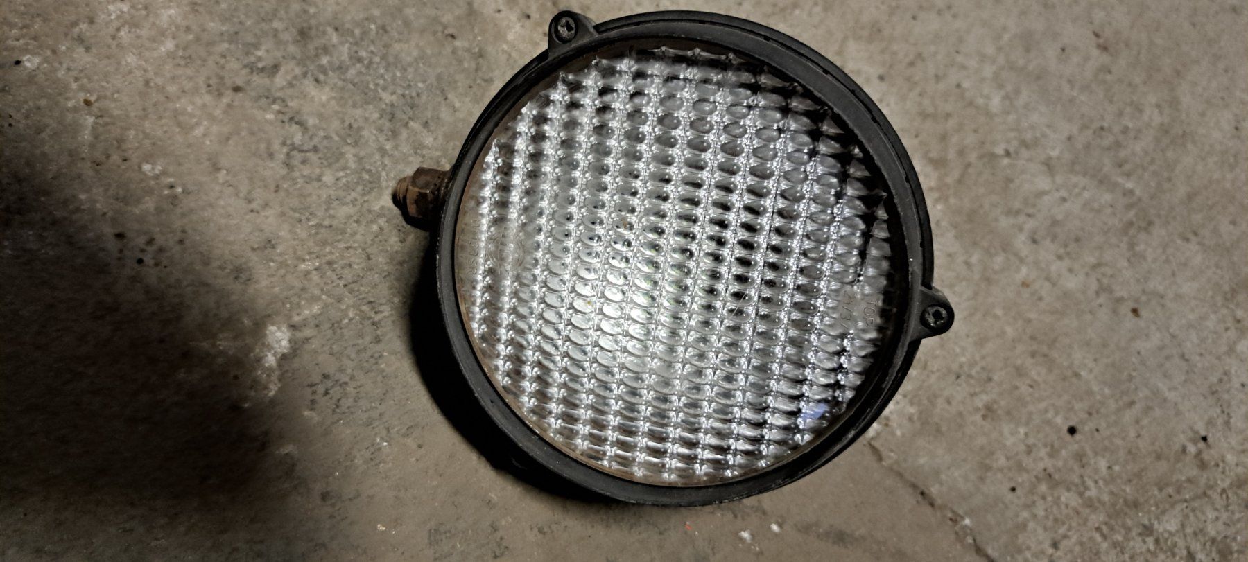 Lampen: Rundstrahler Glas Reflektor Befestigungsmutter Durchmesse... – Gebraucht aus Wädenswil von mh012