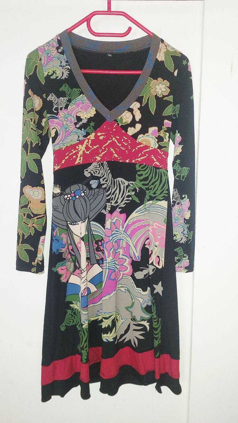 Kleider: Kleid – Gebraucht aus Brunnen von CHOUCHOU.