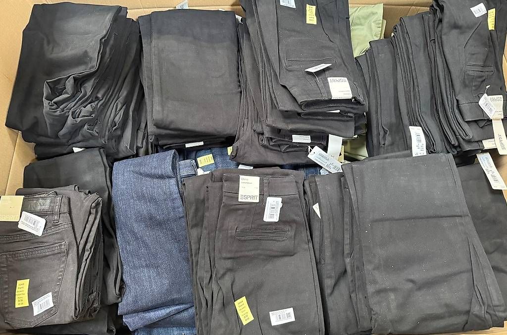 Pantaloni: 1950x Esprit / EDC by Esprit Jeans & Chinohosen - A-Ware – Nuovo (secondo la descrizione) da Ried (Muotathal) venduto da tz2_zfk6 4