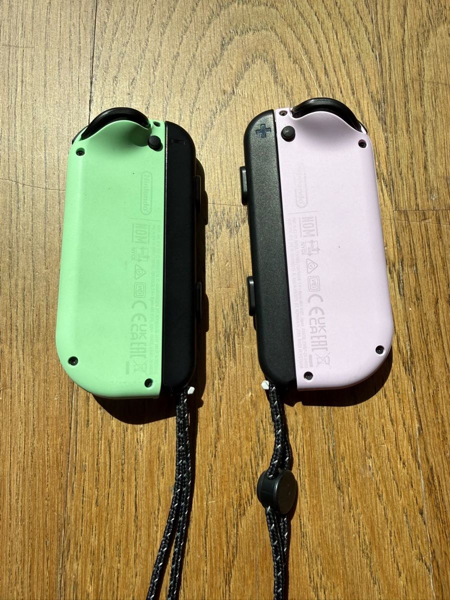 Nintendo Controller: Joycon-Paar + Handschlaufen / Nintendo Switch 1 – Usato da Läufelfingen venduto da Seraphim13 1