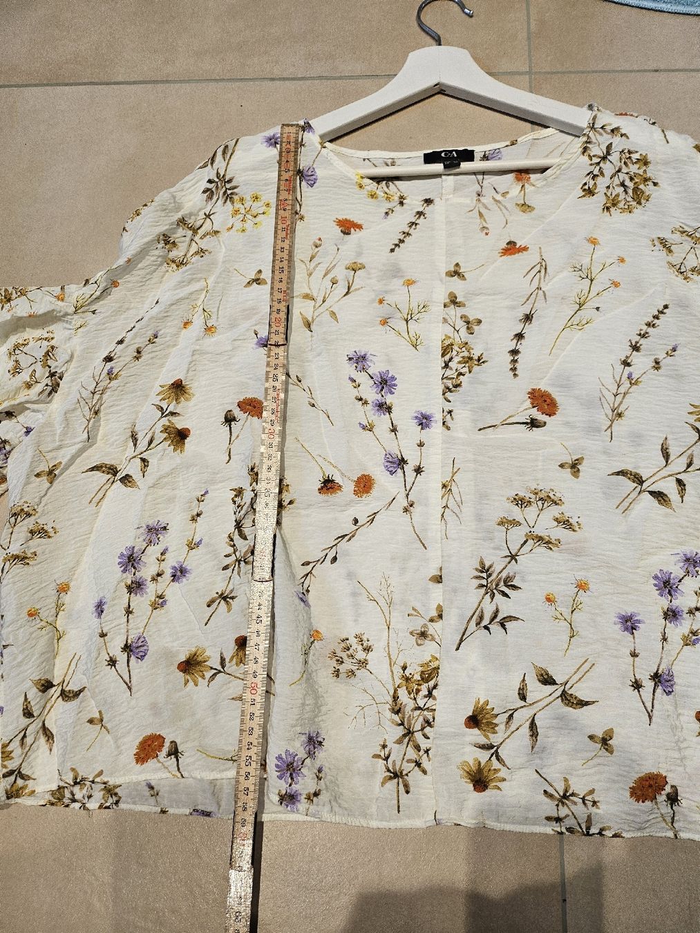 C&A Camicette: Bluse mit Blumen und Rüschen von C&A gr.48 – Usato da Allschwil venduto da na.wi.90 4