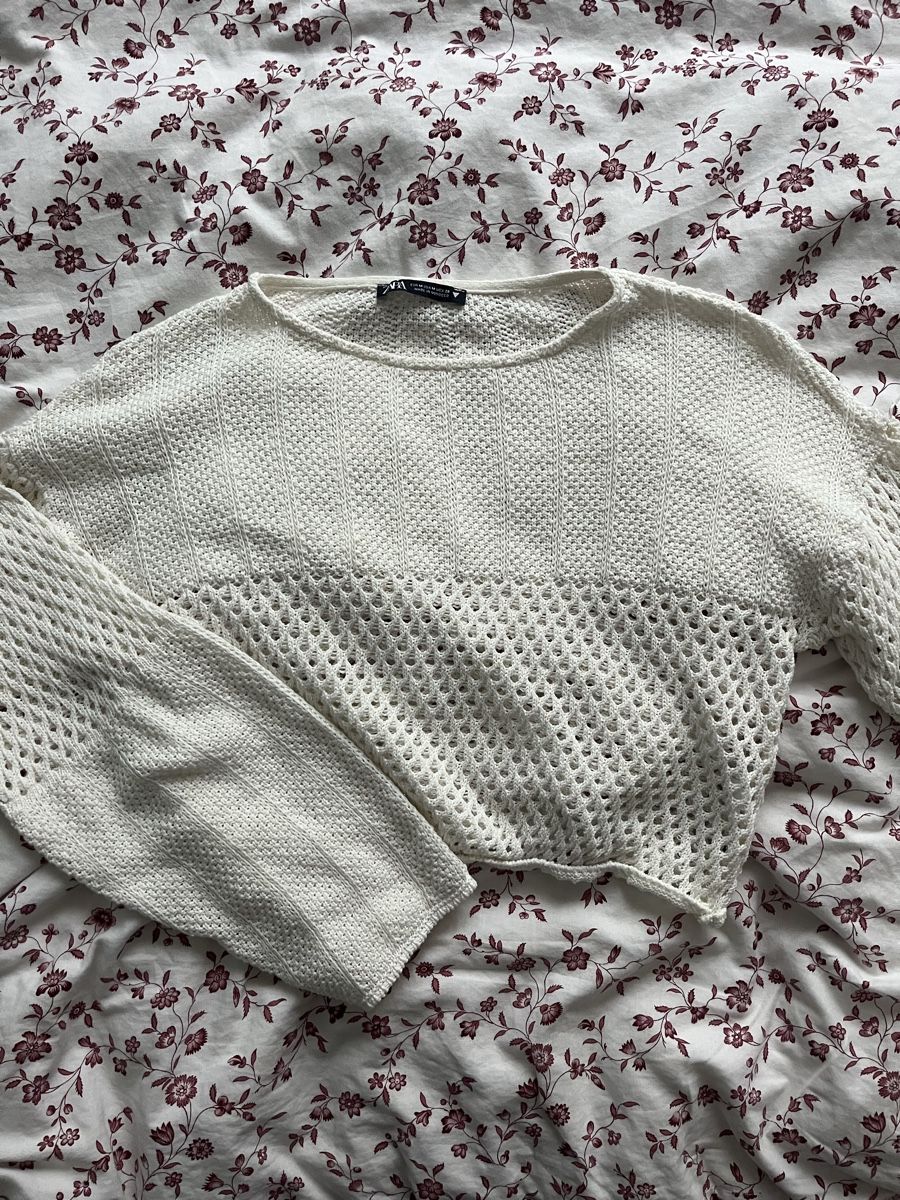 Zara Tops: Gestricktes crop top – Gebraucht aus Unterägeri von ann_x8pf