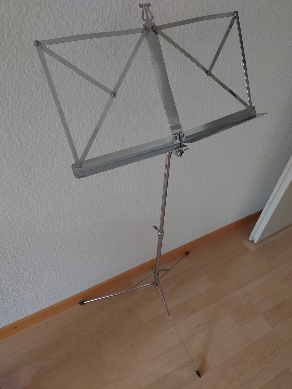 Supporti per strumenti musicali & leggii: Notenständer silber – Usato da Zürich venduto da Almohammed 1