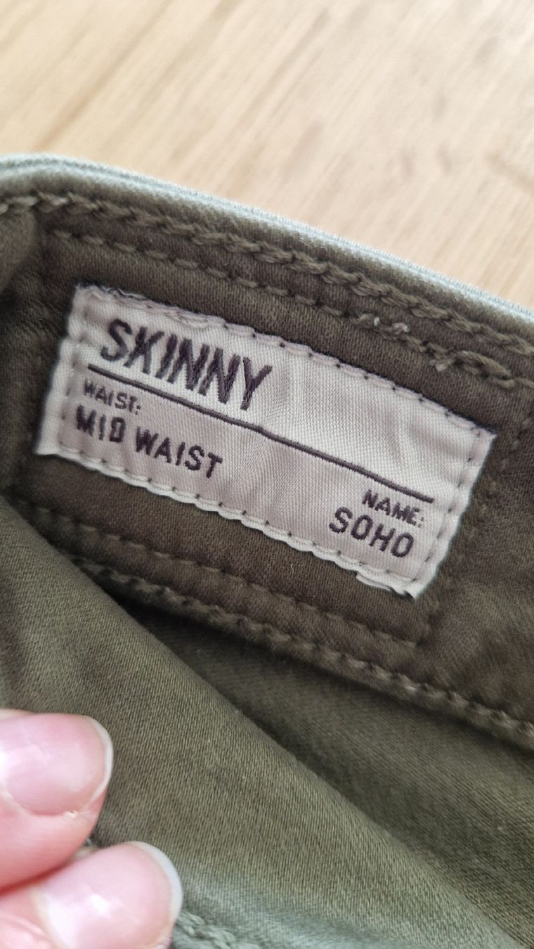Pepe Jeans Jeans: Soho Pepe Jeans oliv – Nuovo (secondo la descrizione) da Winznau venduto da Lauralavera1 2