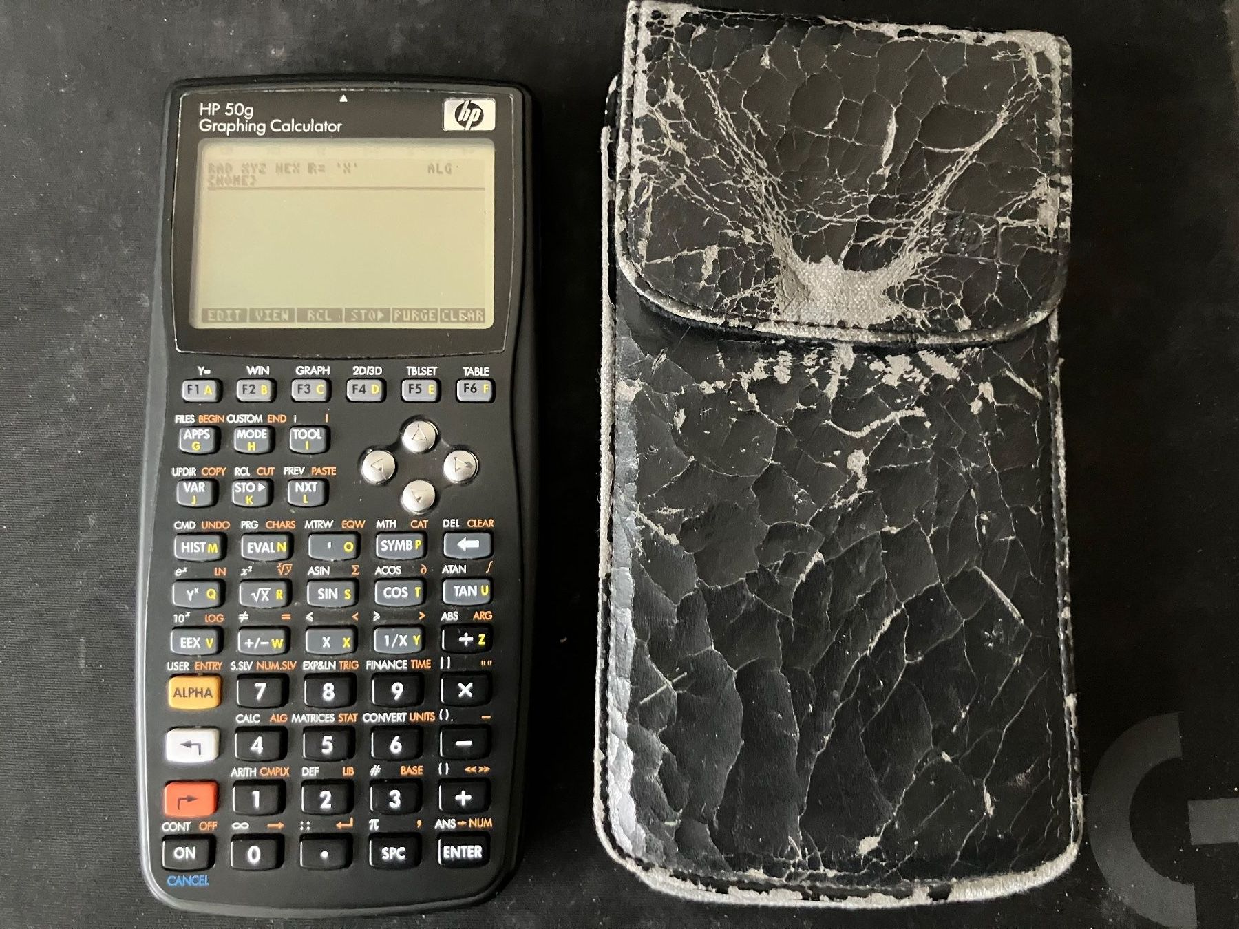 Hewlett Packard Calcolatrici tascabili: HP 50g Graphing Calculator mit Etui gebraucht – Usato da Zürich venduto da iri_6788 1