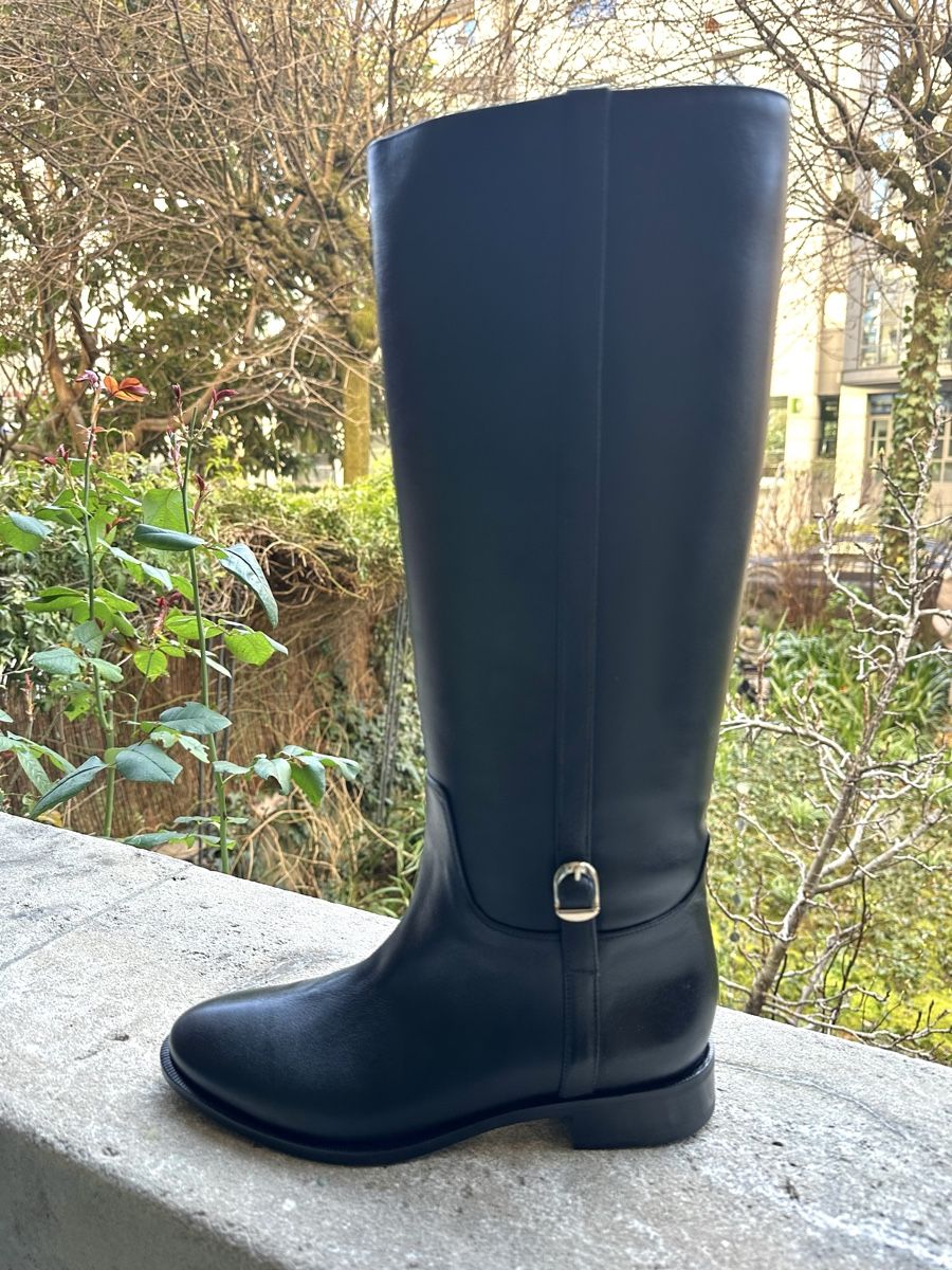 Globus Damenschuhe: Bottes cuir noires taille 40 Globus – Neu und originalverpackt aus Genève von MyPrivateDressing