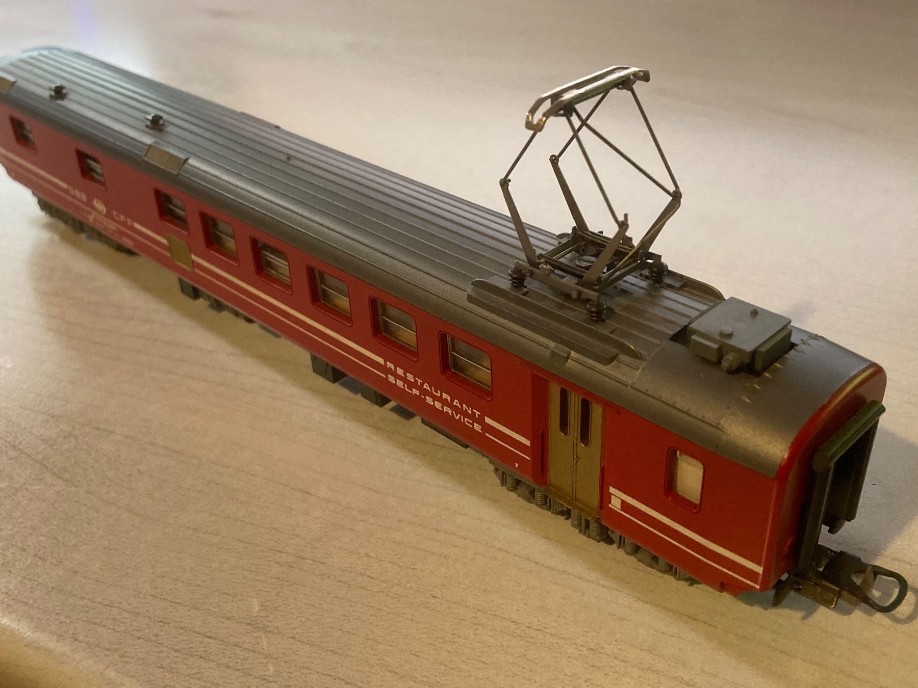 Lima Modelleisenbahnen: SBB Speisewagen – Gebraucht aus Basel von ce_mettier