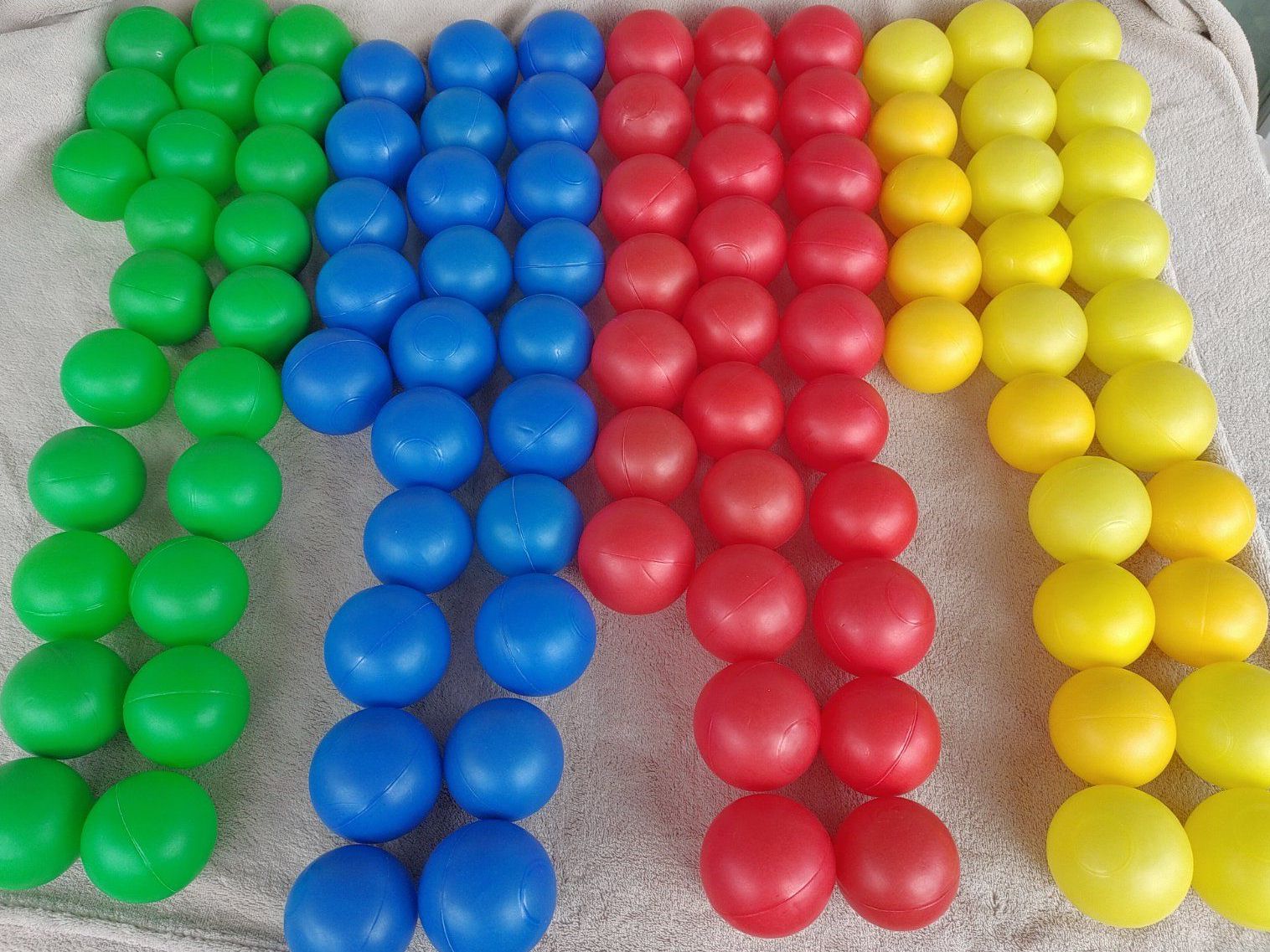 Palloni: Bälle für Bällelibad – Usato da Strengelbach venduto da Phorensic_30 2