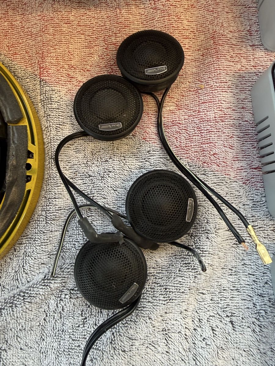Alpine Haut-parleurs: Alpine Soundsystem – D'occasion à Oftringen par fah_6chf 5