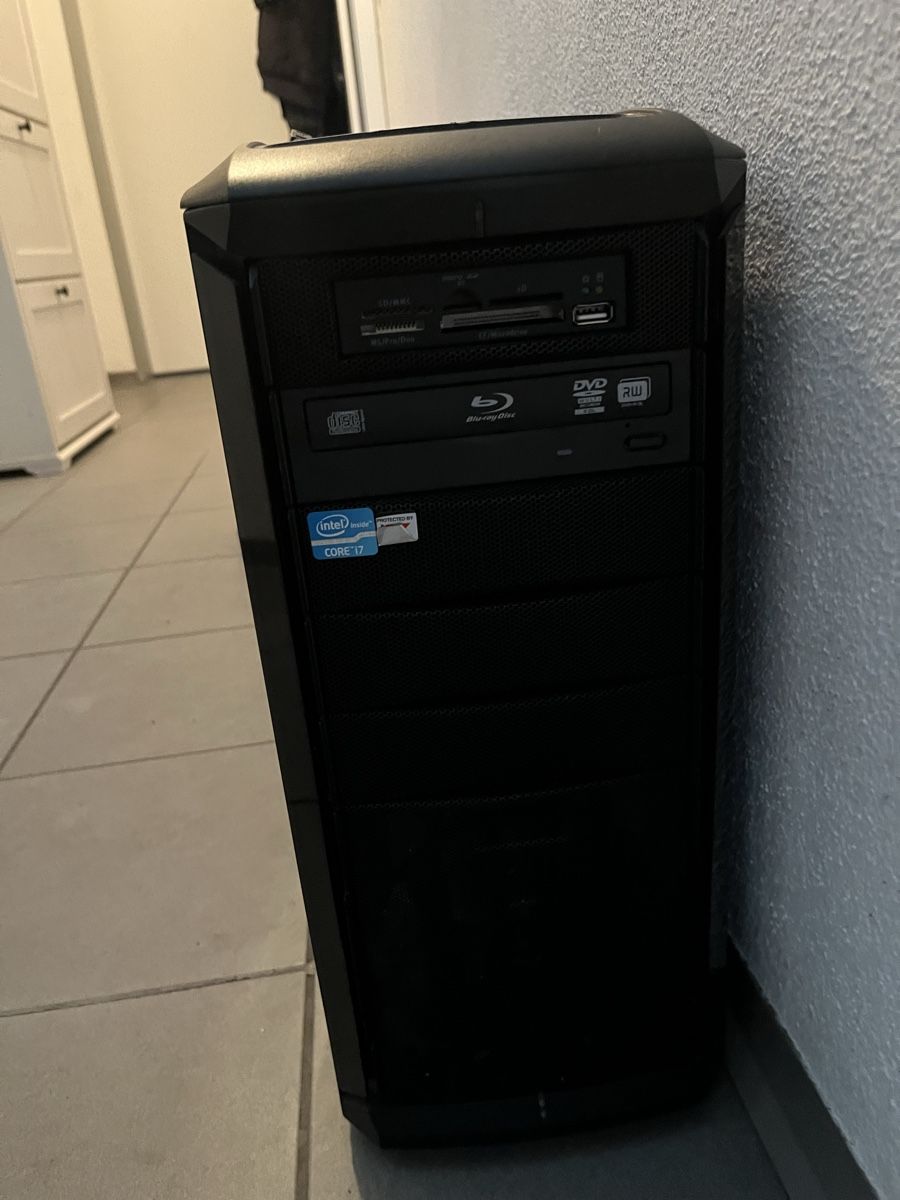 PCs: Pc Gaming  – D'occasion à Chiasso par fairy81