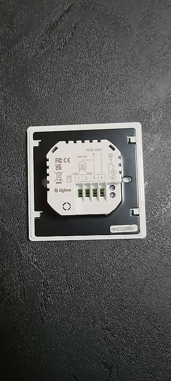 Radiatori: Thermostat connecté – Usato da Monthey venduto da and_c5w8 1