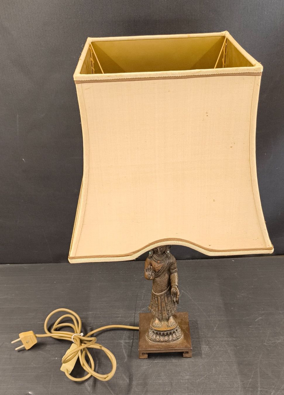 Lampen: Tischlampe aus Messing – Gebraucht aus Basel von bk_brockibasel 1