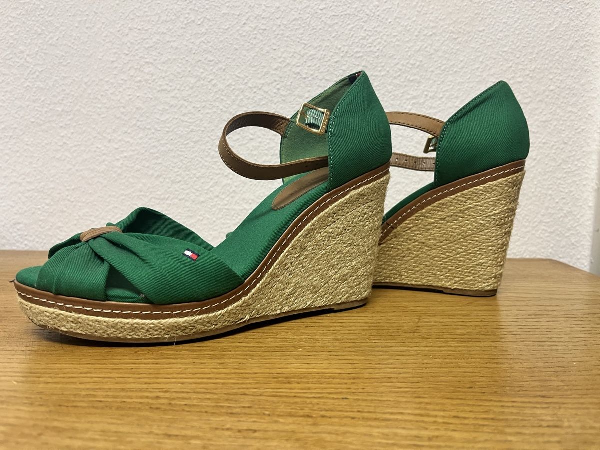 Tommy Hilfiger Scarpe da donna: Wedges Tommy Hilfiger Grösse 39 – Usato da Teufenthal AG venduto da Nanahu 1