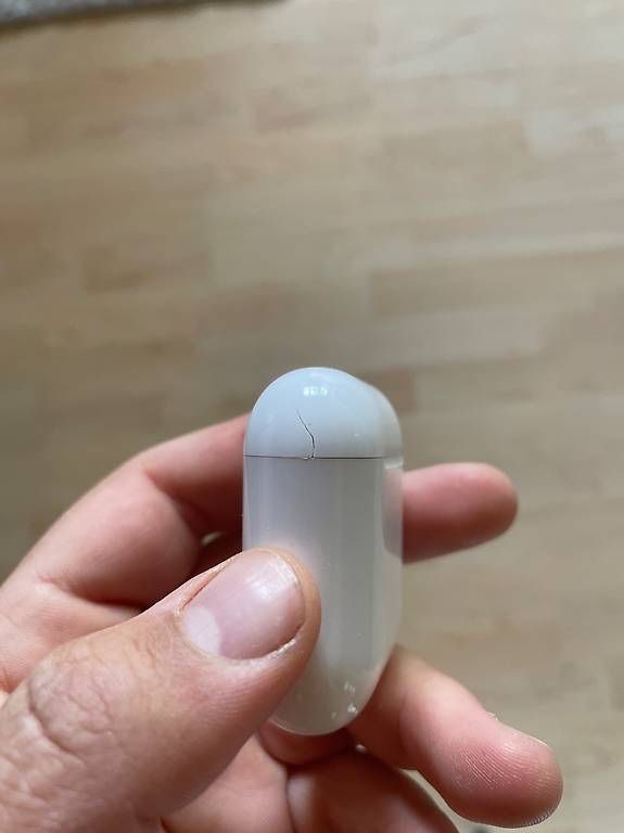 Cuffie: Apple AirPods – Usato da Camuns venduto da ray_q6hb 1
