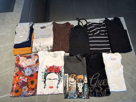 Diverse Damen Oberteile Mix Grösse M/L 