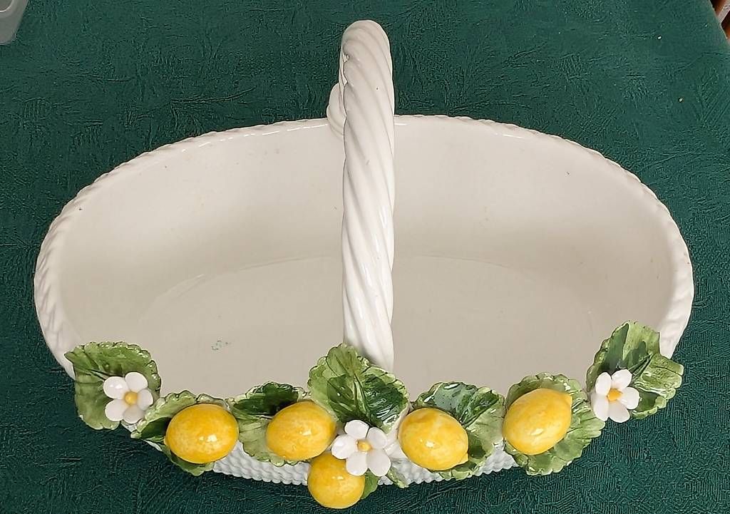 Tutte le decorazioni: Keramikkorb mit Zitronen- und Blumendekor – Usato da Zürich venduto da wme_2brc