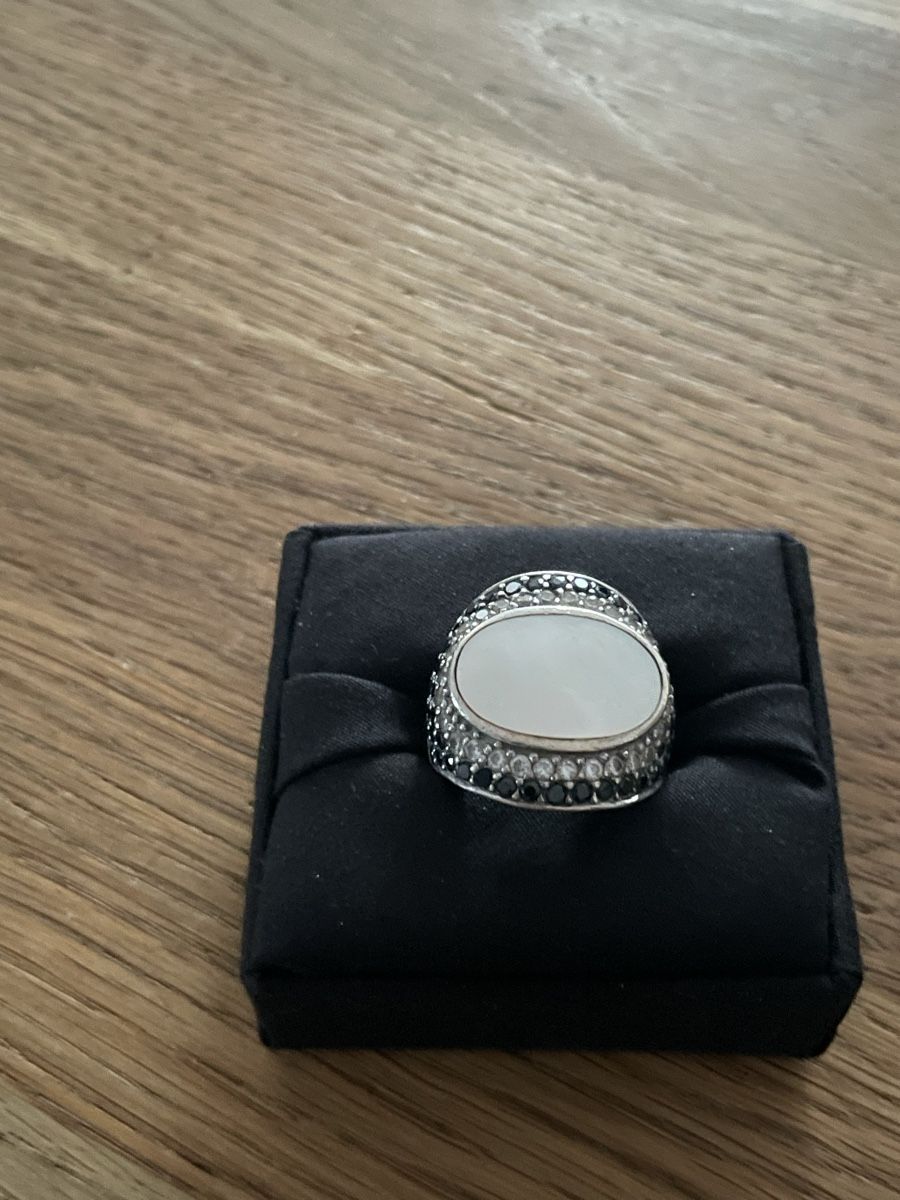 Anelli: Fingerring – Usato da Brunnen venduto da Skyline89