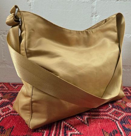 Stylische goldene Umhängetasche – Neu!!