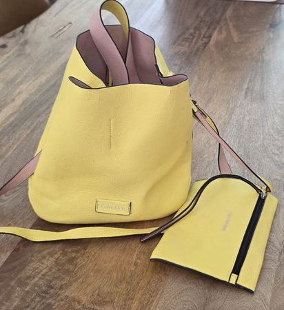 Calvin Klein Handtasche gelb mit Pochette  Gebraucht