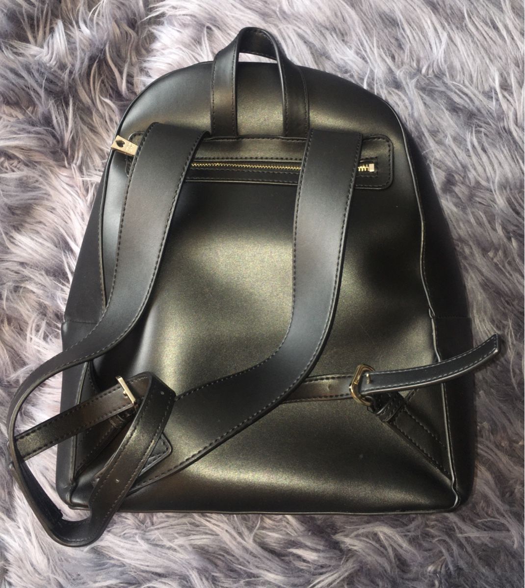 Moschino Rucksäcke: LOVE MOSCHINO RUCKSACK neuwertig – Gebraucht aus Unteraegeri von MH203 2