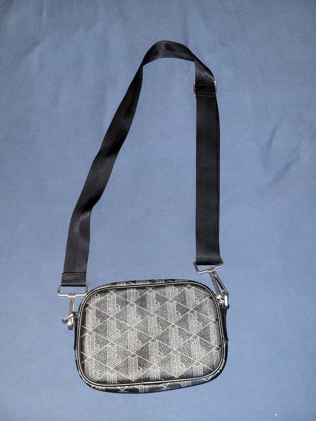 Lacoste Sacs: Lacoste Umhängetasche - Schwarz mit Muster – Neuf (Voir description) à Rifferswil par dom_rp69 2