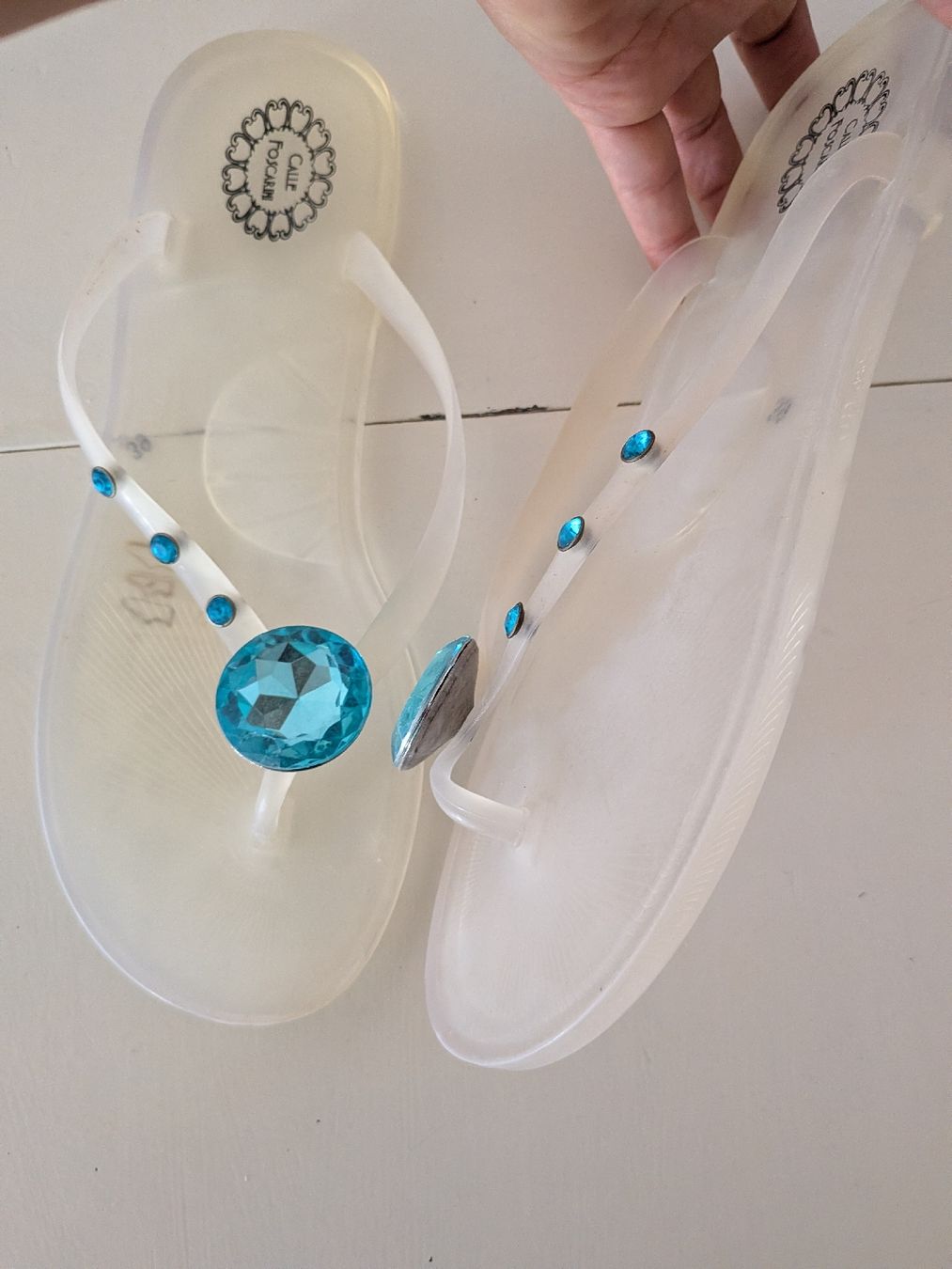 Damenschuhe: Transparente Flip Flop mit Schmucksteinen 39 – Neu und originalverpackt aus Basel von JJ.Elena 1