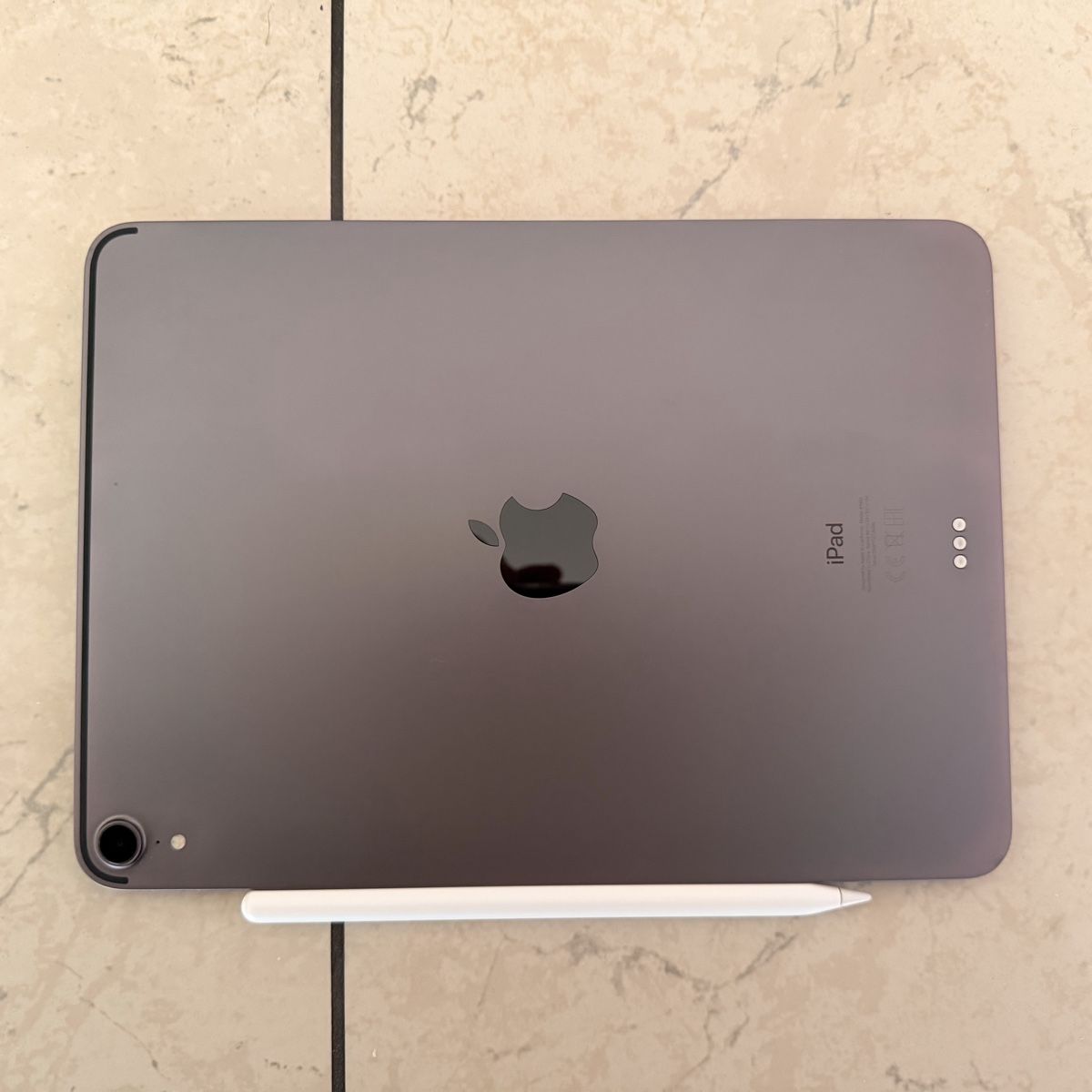 Apple Tablet PC: iPad Pro 11 256GB WiFi + Pencil + Magic Keyboard – Usato da Oberengstringen venduto da yuzveki 7