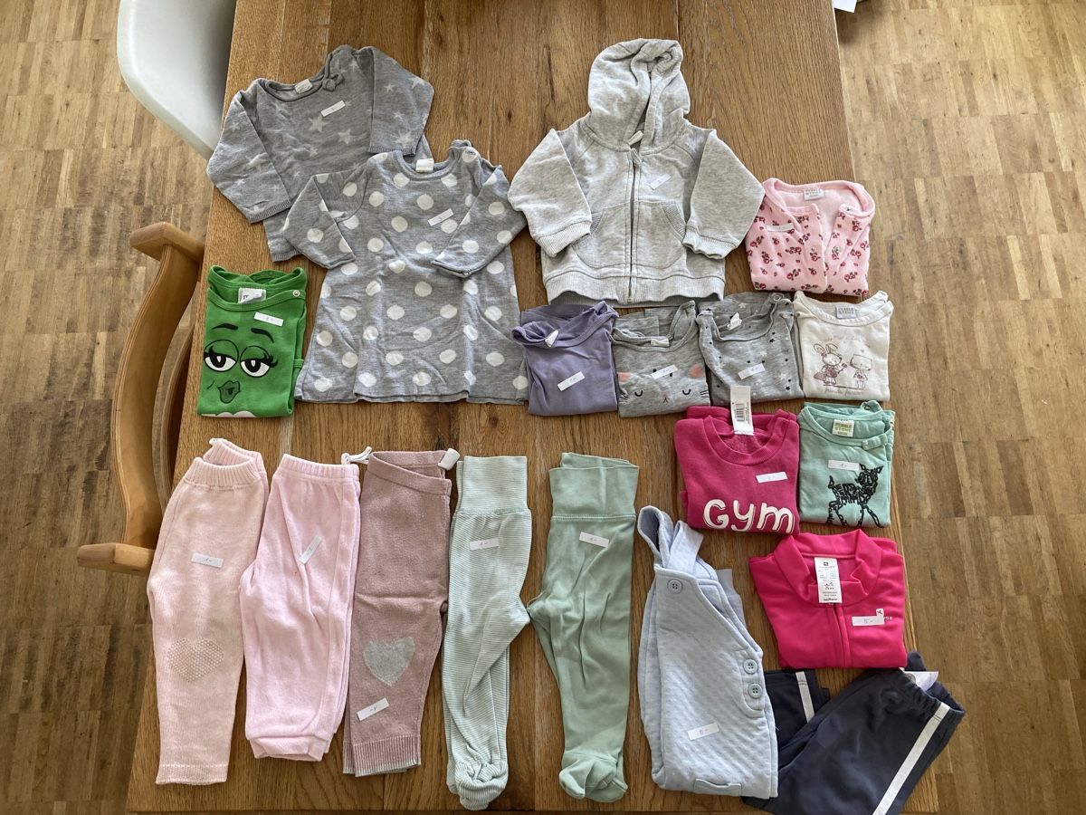 Lotti & Set di vestiti: Frühlingskleider Grösse 68 – Usato da Zürich venduto da Retrogirl