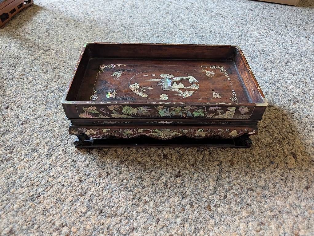 Tutte le decorazioni: Vietnamesisches Tee-Tablett mit Perlmutt – Usato da Brügg BE venduto da lari07