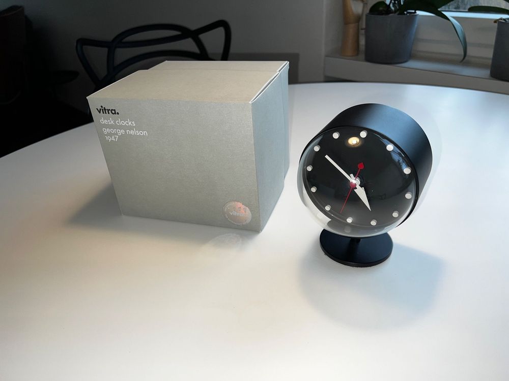 Vitra Desk Clocks Night Clock Kaufen auf Ricardo