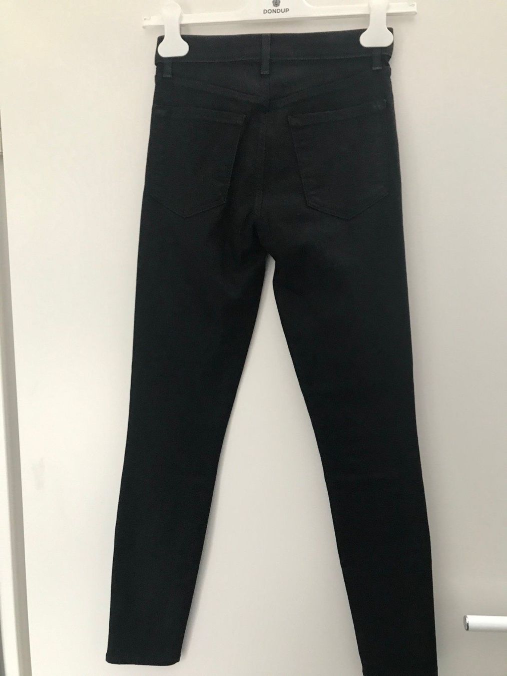 Jeans: J Brand Jeans schwarz, Gr. 24 – Nuovo (secondo la descrizione) da Kilchberg venduto da boudoir076 1
