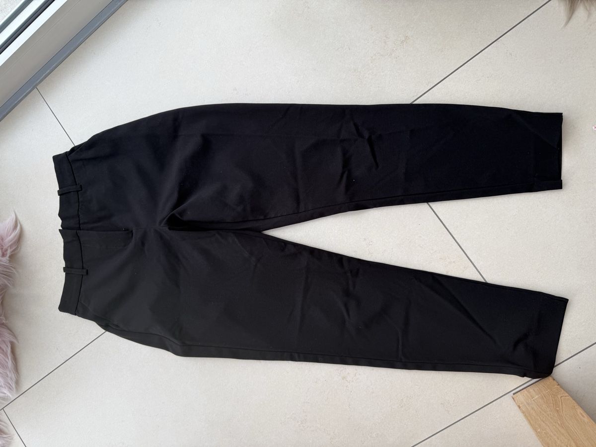 Pantaloni: B.young hose – Usato da visp venduto da Kmemo1 1