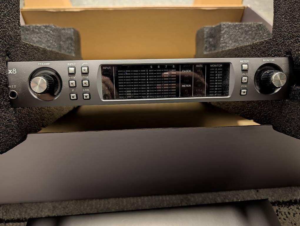 Attrezzatura per studi di registrazione: Universal Audio Apollo x8  – Usato da Zürich venduto da Flvr 4