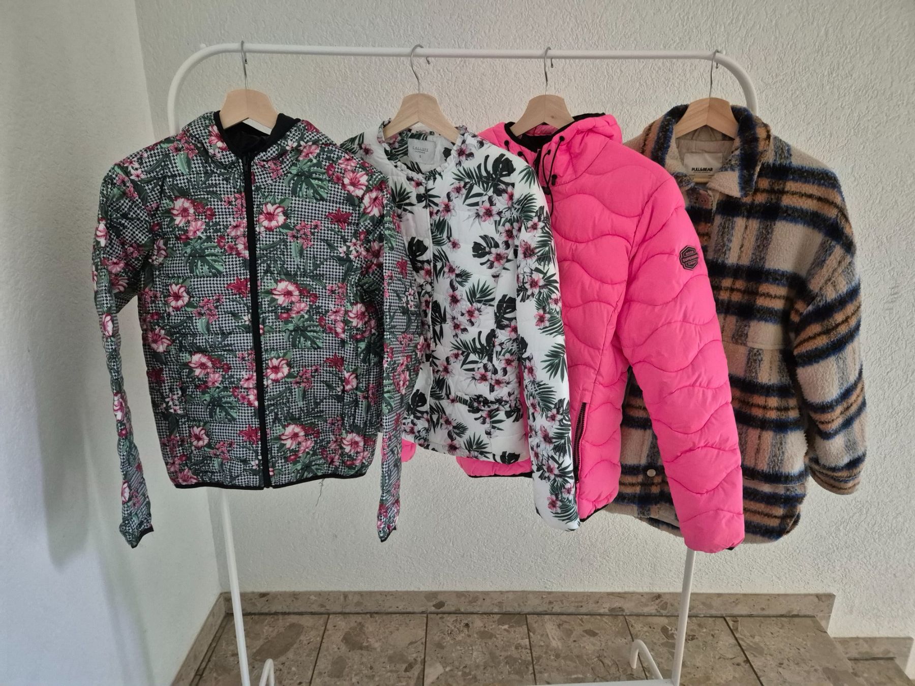 Jacken: 6 Jacken, gr.S – Neu (gemäss Beschreibung) aus Rieden AG von Lapca 8