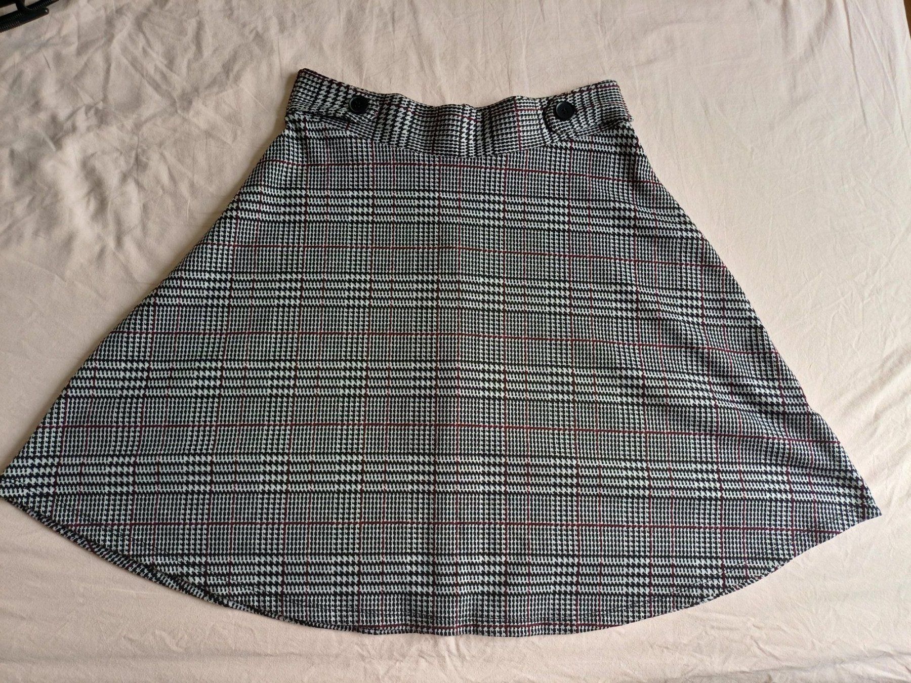 Esprit Gonne: Esprit Jupe Braun-Grau-Streifen – Usato da Baden venduto da lm6_dwv5 2