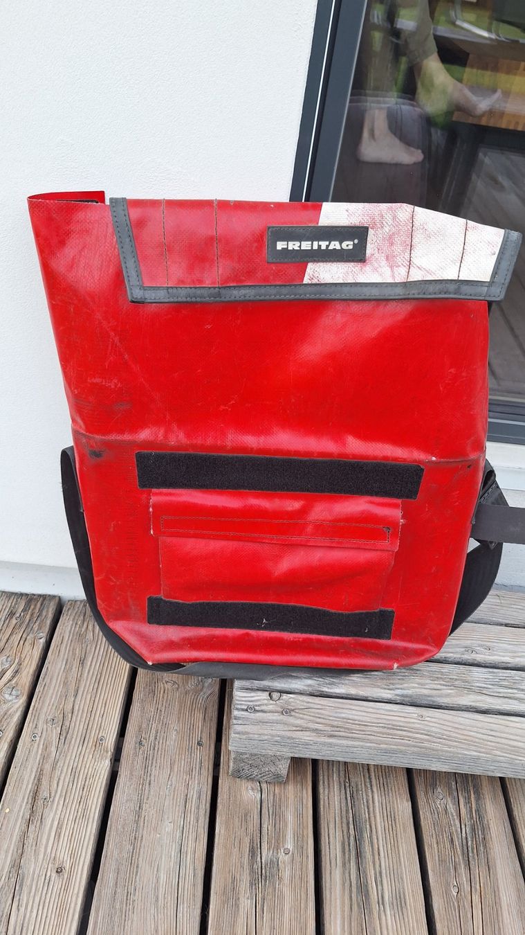 Freitag Taschen: FREITAG TASCHE ROT – Gebraucht aus Widnau von punto311 1