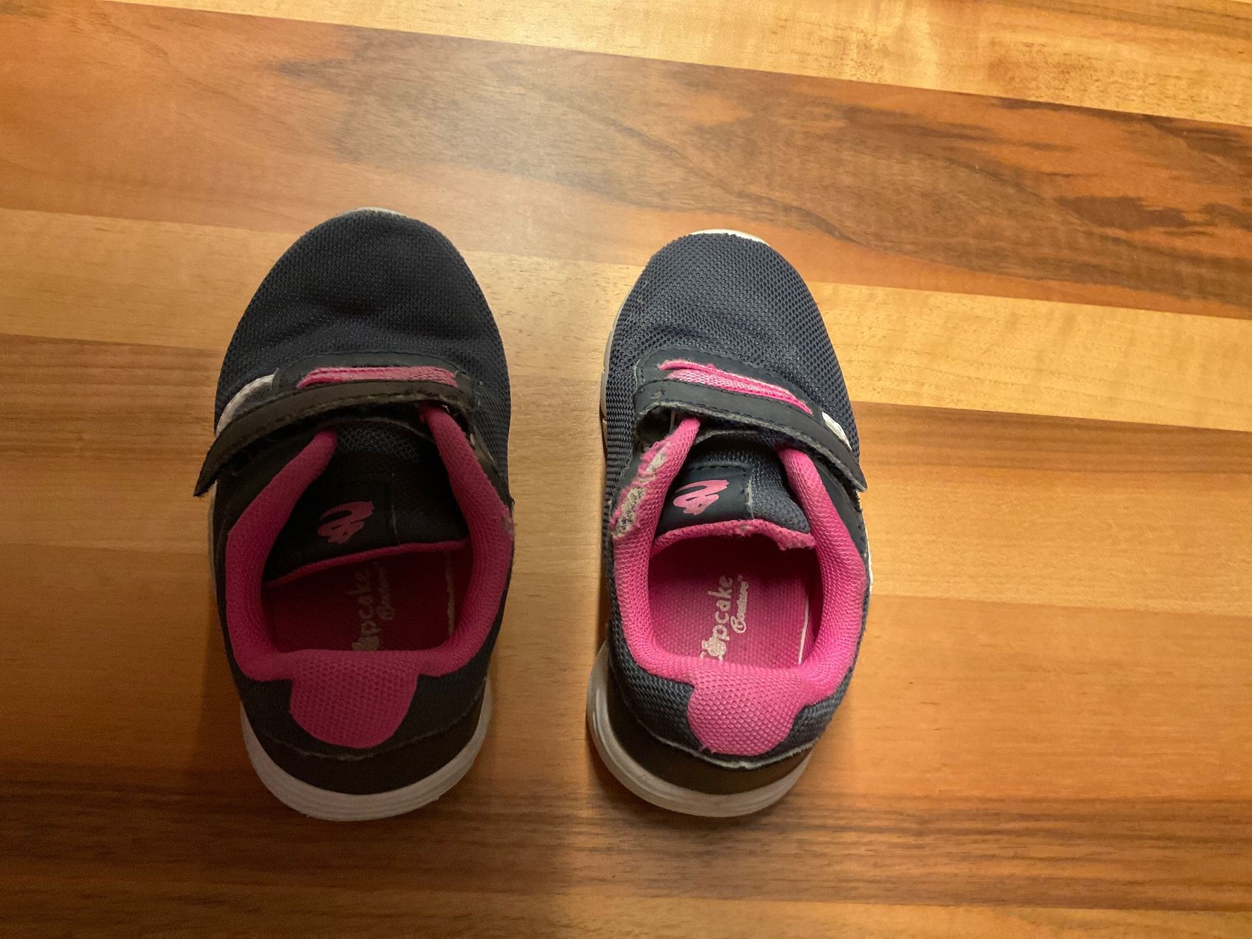 Scarpe per ragazze: Turnschuhe Grösse 25 – Usato da Killwangen venduto da Febre7 1