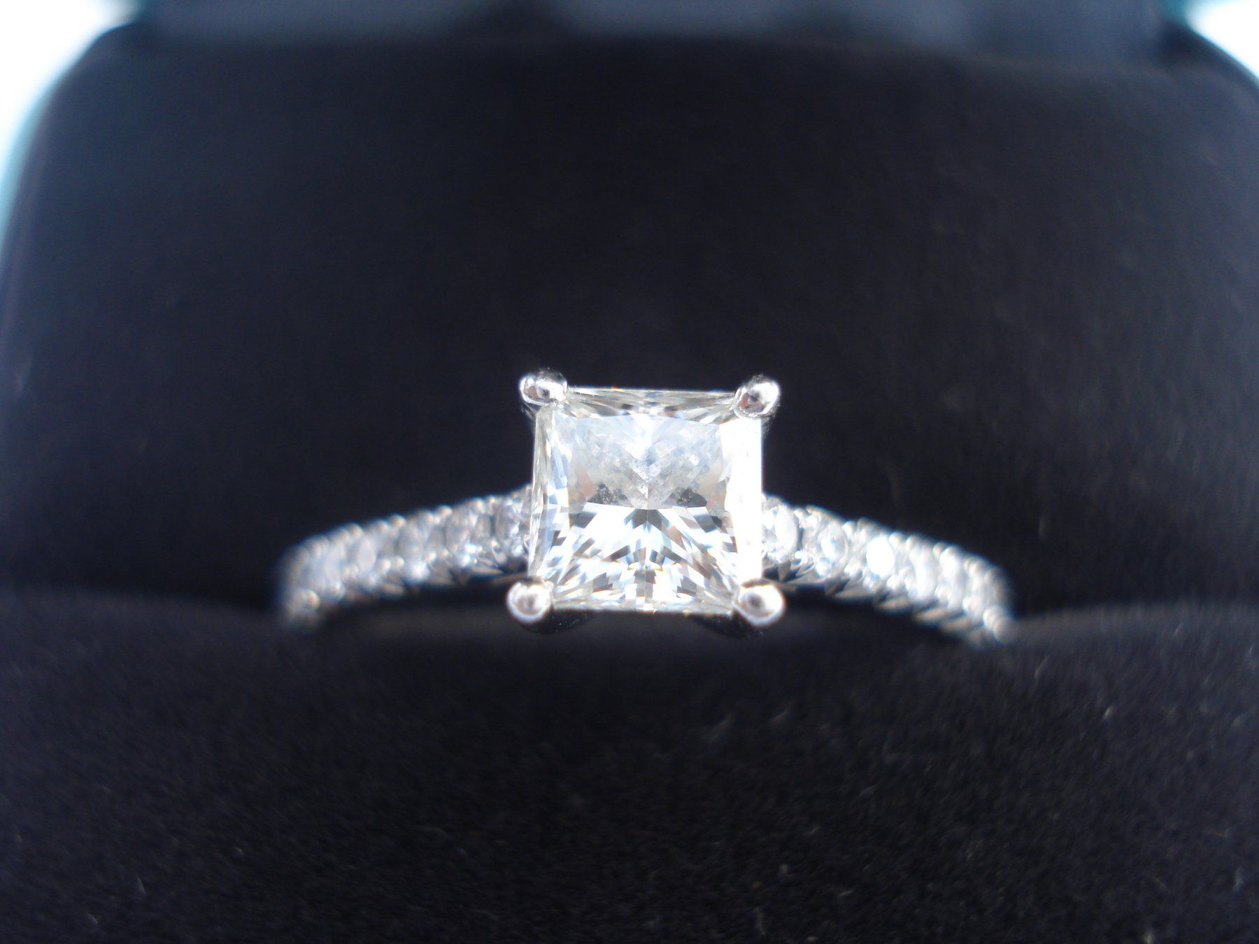 Tiffany & Co. Ringe: Tiffany & Co. Ring Princess Cut Pt 950 – Gebraucht aus Basel von art.basel 2