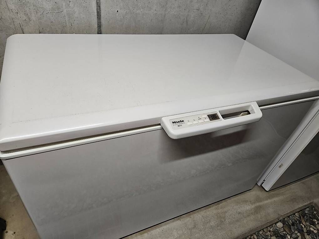 Miele Congelatori: MIELE Tiefkühltruhe TK 375 ES – Usato da Rorschacherberg venduto da sut86