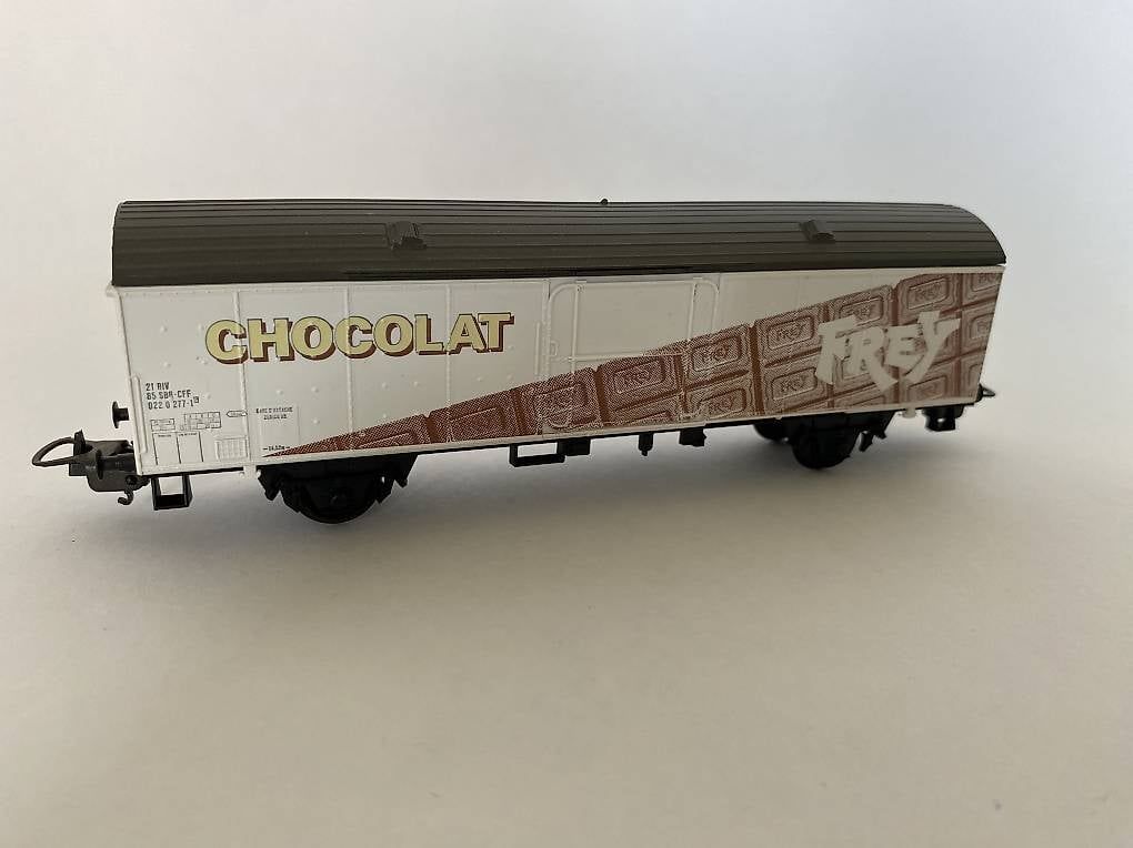 Modellini di ferrovie: Chocolat Frey Güterwagen H0 – Usato da Brugg AG venduto da FlowerStreet