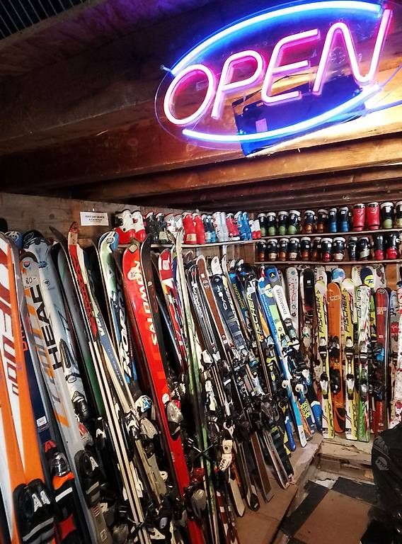 Skis: OUVERT 7/7 SAM/DIM AUSSI à LEYSIN – D'occasion à Leysin par Liquidation-404 5